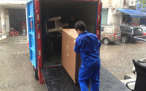 雨天無錫設(shè)備搬運該如何進行操作？